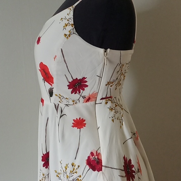 Old Navy ivory knee length floral print  sundress with adjustable straps - Picture 3 of 7